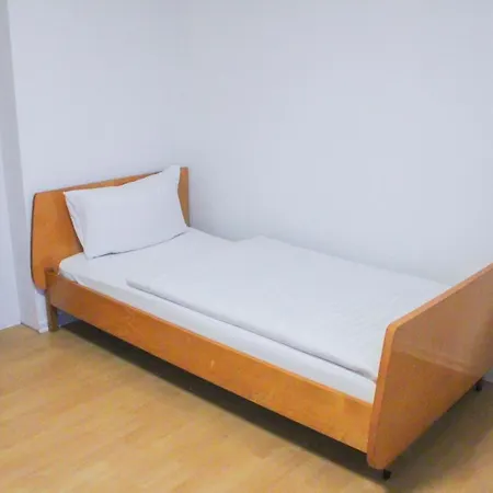 Apartment Seilerbahn 17 *